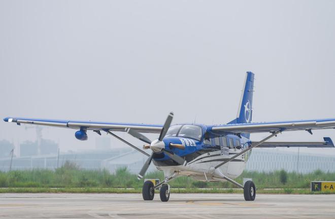 枢纽成都丨成都跨省低空物流首航成功 干线运输、支线物流、末端配送全链路低空运载(图2)